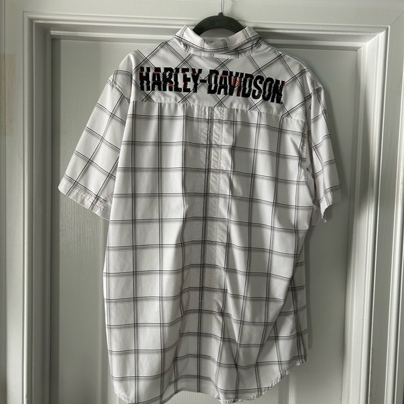 Harley Davidson Men’s short sleeve button down shirt - Picture 2 of 4